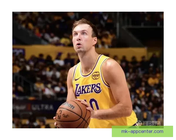 肯纳德绝杀助东皇逆转 连场30+纪录得以延续 关键时刻梦游球员失准